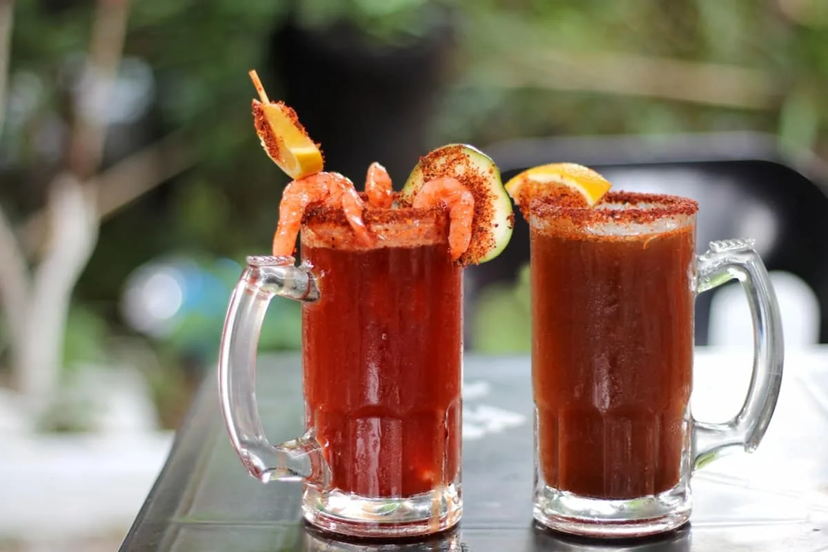 De Maracuyá y con Ostiones, 2 ideas de micheladas para vender