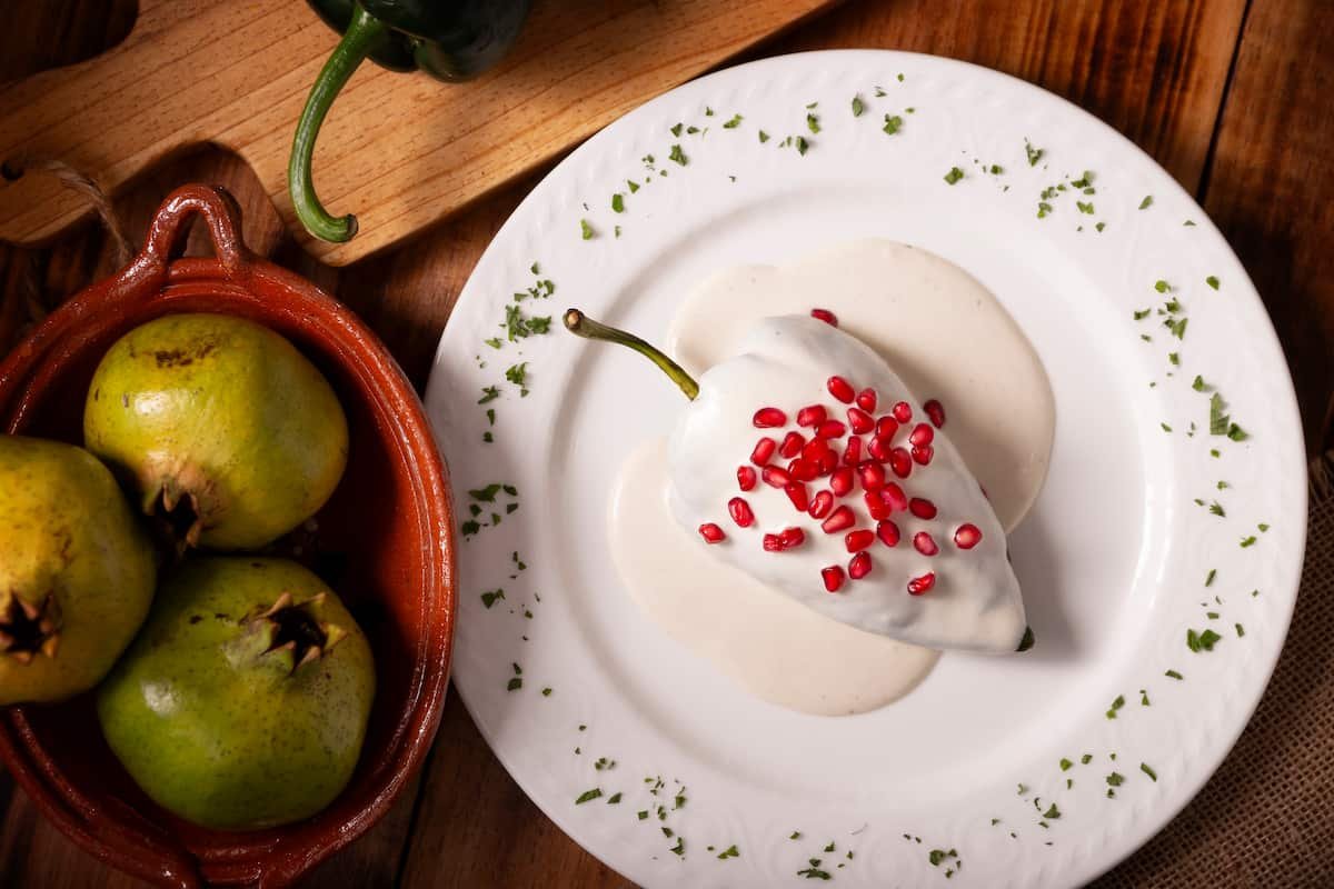 Receta de Chilaquiles en Nogada: la mejor receta para desayunar en Septiembre