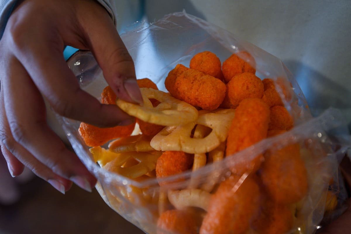 Comida chatarra en las escuelas: Esto es lo que sabemos sobre la nueva prohibición